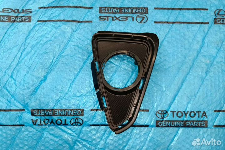 Окантовка птф рав 4 4 рестаил бу с дефектом 15-19