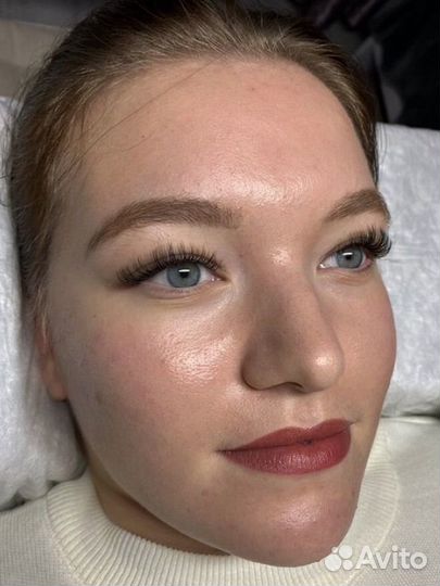 Наращивание ресниц модель