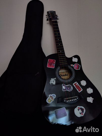 Акустическая гитара