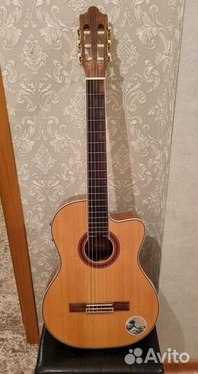 Классическая гитара электроакустическая Smiger