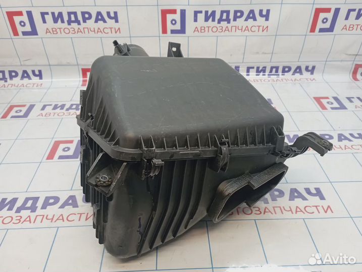 Корпус воздушного фильтра Nissan Patrol (Y62) 1652