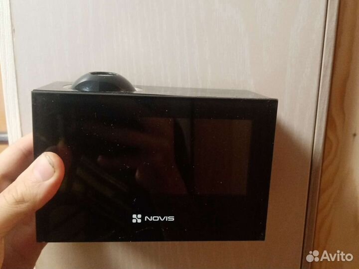 Часы с проектором