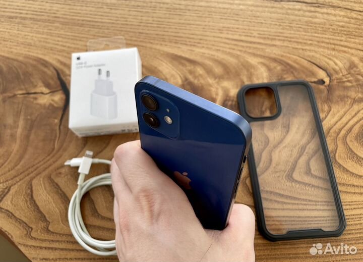 iPhone 12, 64 ГБ