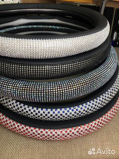 Оплетка на руль со стразами