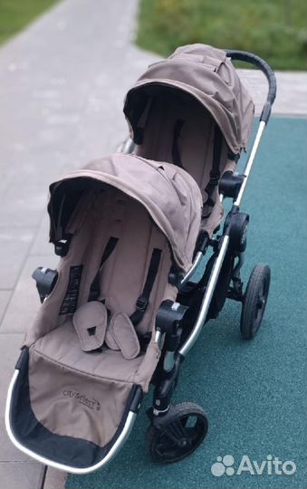 Коляска для двойни или погодок