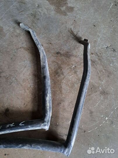 Уплотнитель крыла задний левый Porsche Cayenne