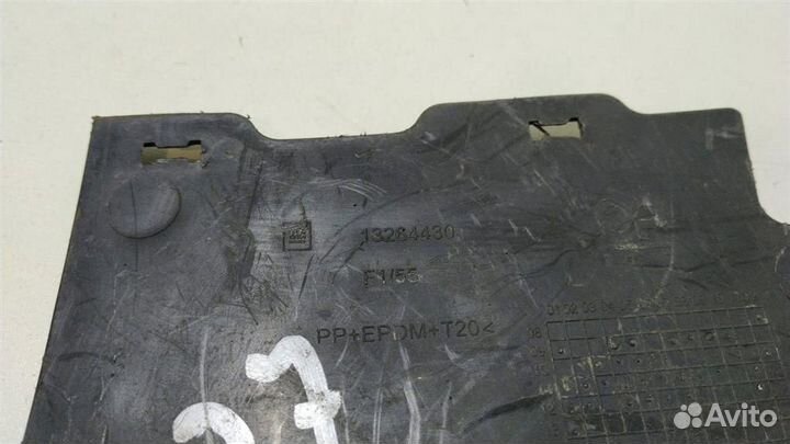 Накладка на радиатор Opel Astra J