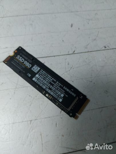 SSD накопитель Samsung 980 1тб с радиатором