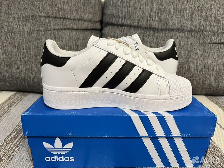 Adidas superstar