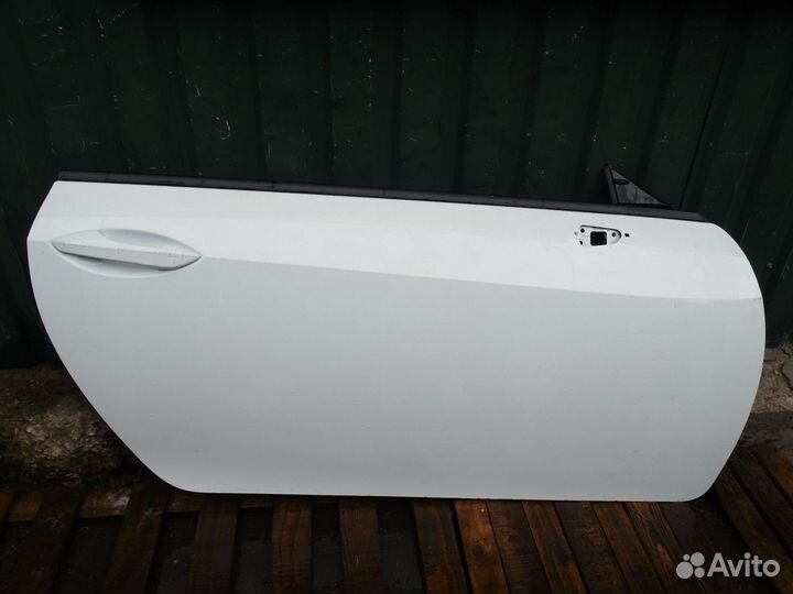 Дверь передняя правая Лексус RC белая