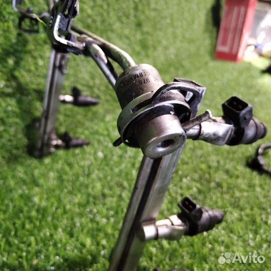 Топливная рампа с форсунками Ауди а4 б5 AGA 2.4л