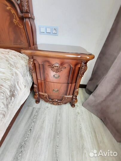 Спальный гарнитур евро