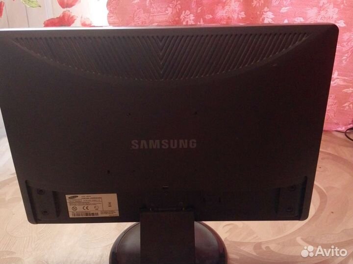 Монитор Samsung 22 дюйма