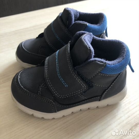 Ботинки демисезонные 23