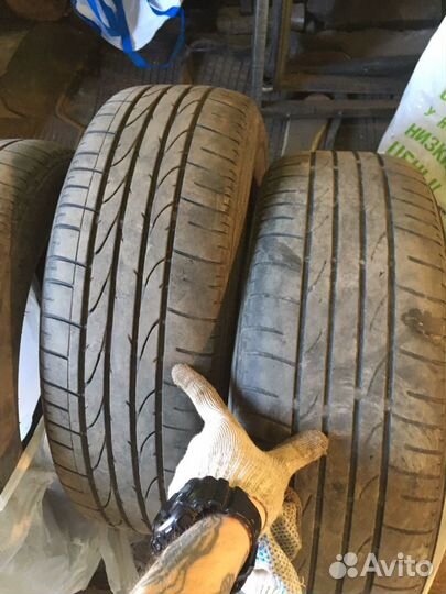 Bridgestone Dueler H/T 215/65 R16