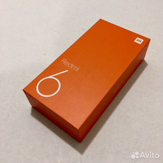 Коробки Для телефонов (разные) 4 штуки