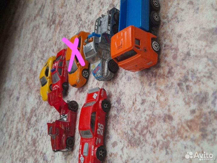 Машинки игрушечные