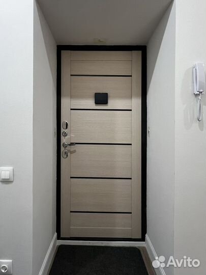 Дверь входная металлическая новая в квартиру