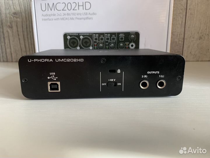 Behringer umc202hd веешняя звуковая карта