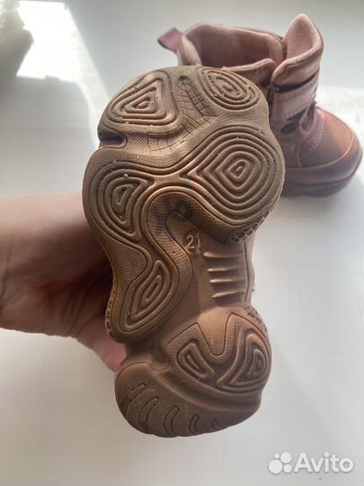 Кроссовки для девочки