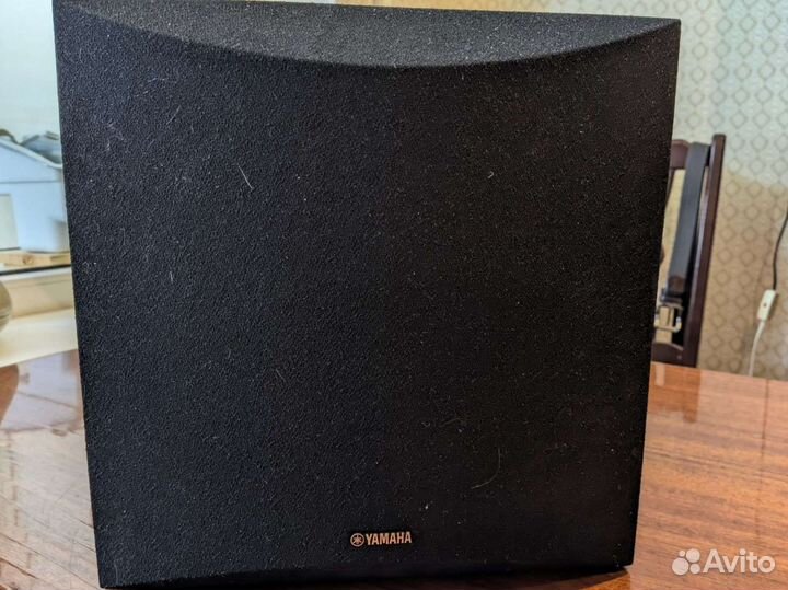 Активный сабвуфер yamaha NS-SW050
