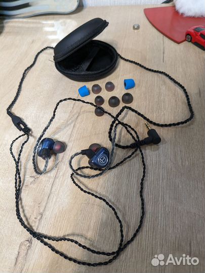 Наушники (trn v90)