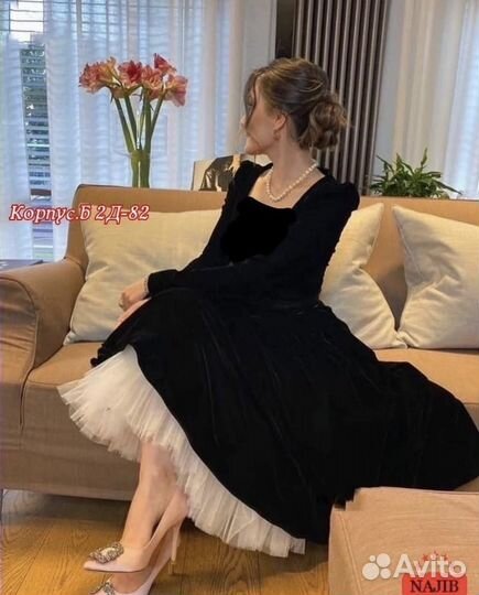 Бархатное черное платье