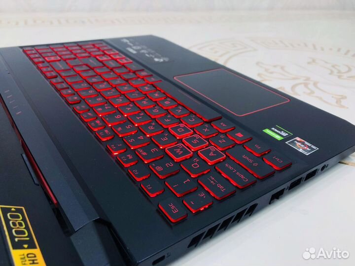 Acer Nitro 5 Gaming/Ryzen 4600H/GTX 1650Ti/512/IPS