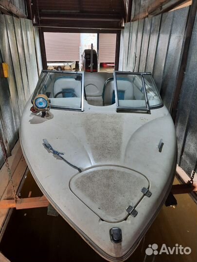 Продается катер, эллинг и хозблок