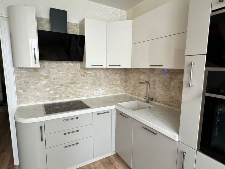 3-к. квартира, 72 м², 5/17 эт.