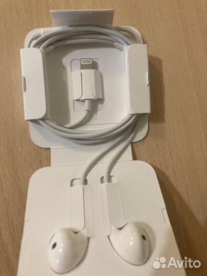 Наушники earpods