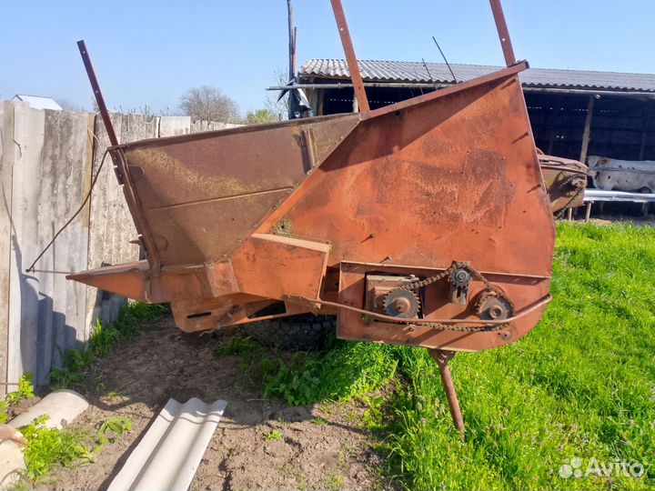 Жатка кукурузная и подсолнечная