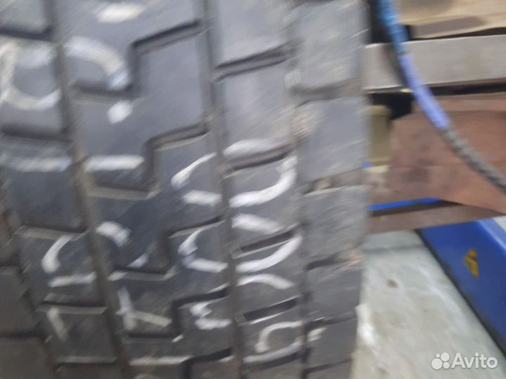 Б.у.шины 265/70 R19.5 Michelin xde2