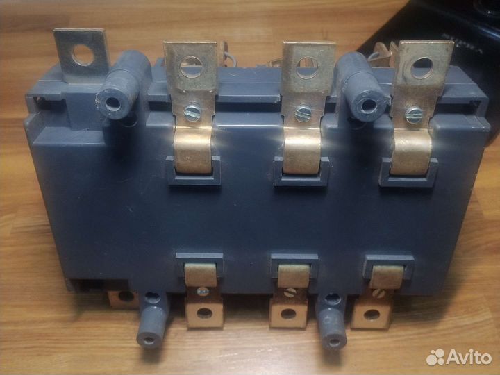 Разъединитель с предохранителями VC3F