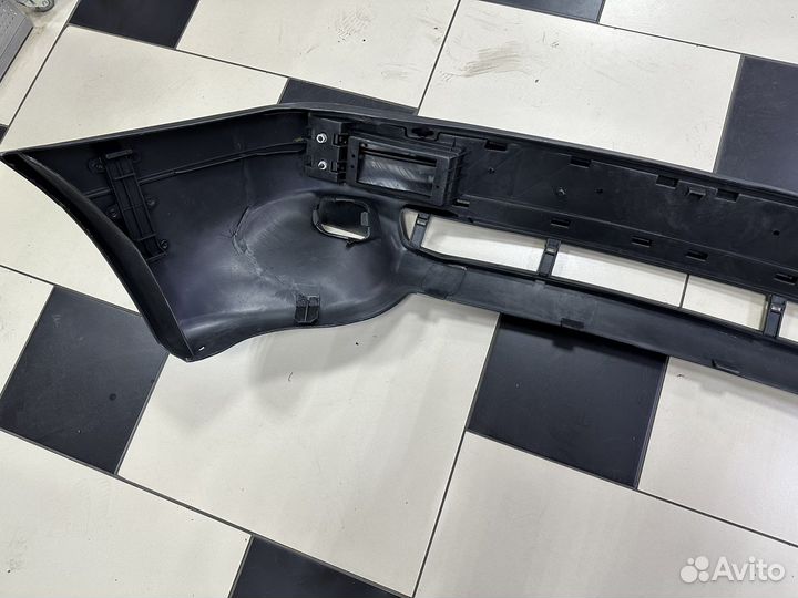 Бампер передний Audi 80 B3