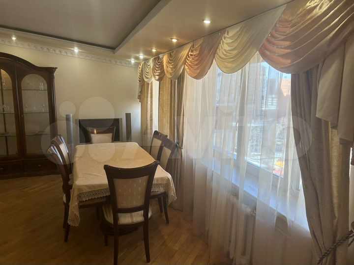 2-к. квартира, 100 м², 11/11 эт.
