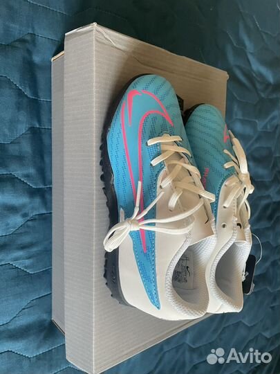 Детские футбольные бутсы