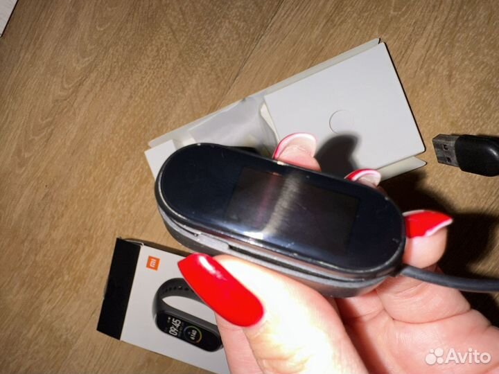 Фитнес браслет xiaomi mi band 4