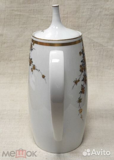 Фарфоровый кофейник 