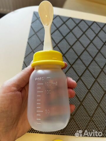 Бутылочка с ложкой Pigeon