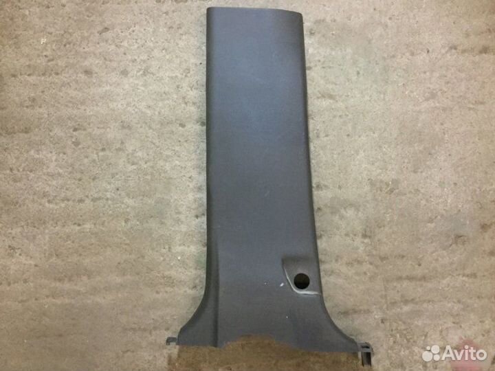 Обшивка стойки Nissan Pathfinder R51M 2004-2013