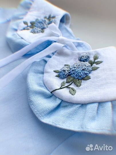 Воротничок и заколочка с вышивкой