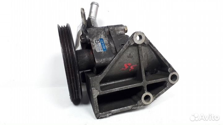 Насос гидроусилителя Toyota Chaser (X100) 09/1996