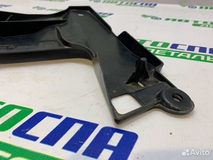 Защита днища кузова задняя правая Mazda Cx-30 DM