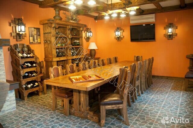 Стол и стулья