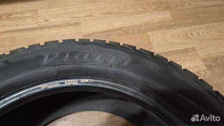 Viatti Brina Nordico V-522 245/45 R17 95T