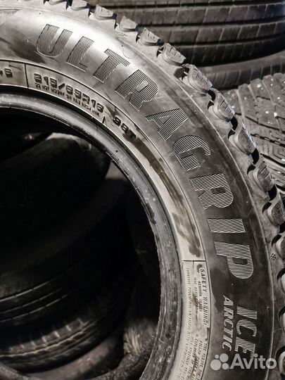 Goodyear Ultragrip Ice Arctic 215/65 R16