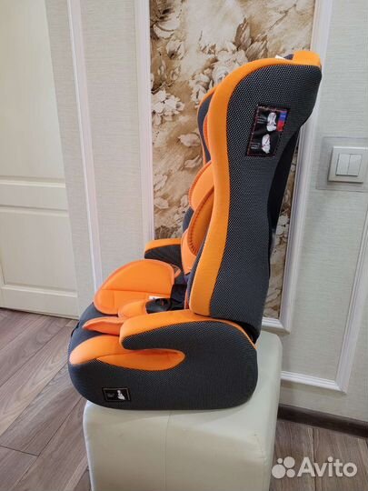 Новое автокресло 2в1 9-36 кг, 1-12 лет