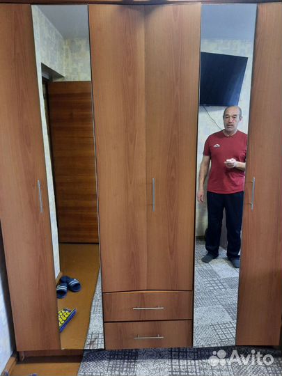 Шкаф для одежды бу