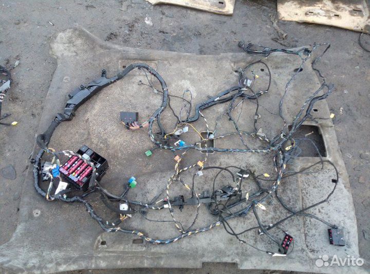 Проводка салона Ford Fiesta Mk6 седан 1.6 робот